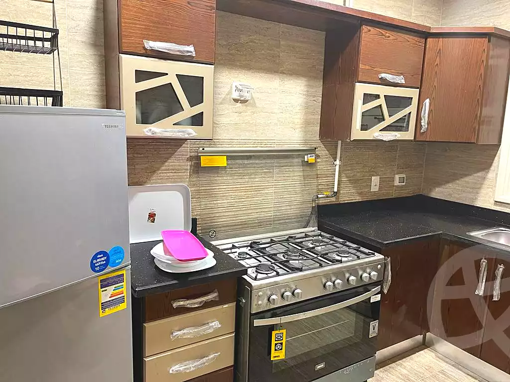 https://aqarmap.com.eg/ar/listing/7072214-for-rent-cairo-new-cairo-compounds-byrl-d-rw