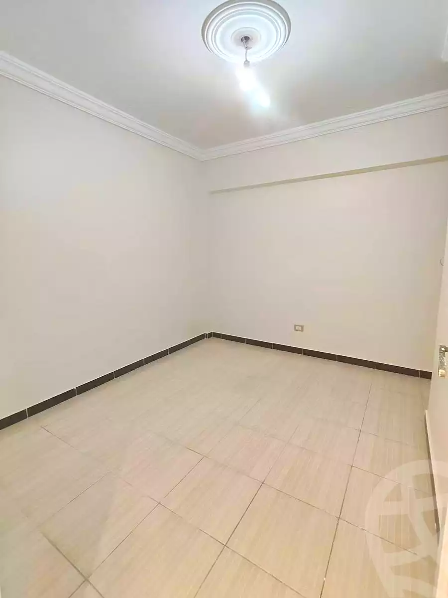https://aqarmap.com.eg/ar/listing/7072244-for-sale-alexandria-miami-khld-bn-lwlyd