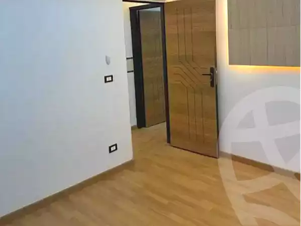 https://aqarmap.com.eg/ar/listing/7072324-for-sale-alexandria-miami-shr-jml-bd-lnsr