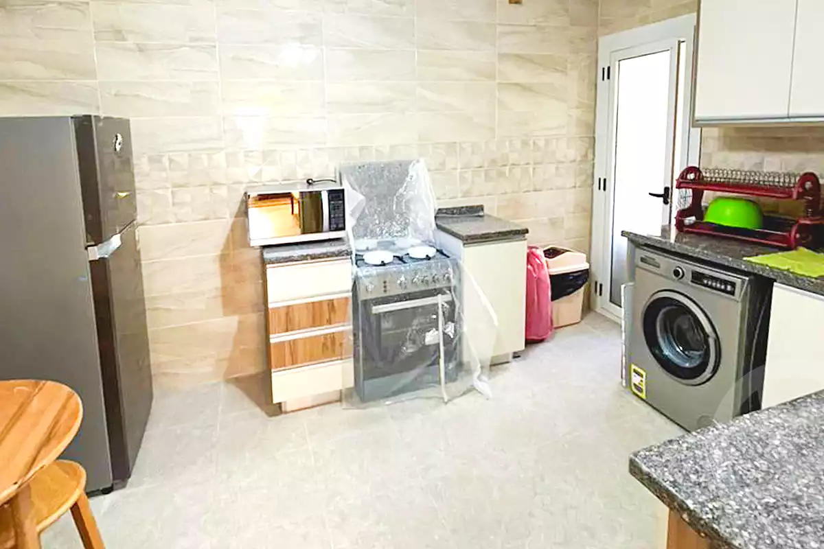 3 BR Chalet in Downtown New Alamein, photo 3 of 10