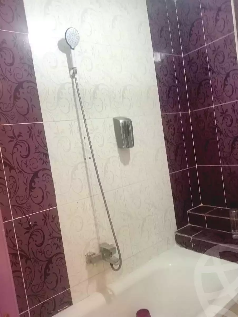 https://aqarmap.com.eg/ar/listing/7072719-for-rent-alexandria-al-agamy-bw-ywsf