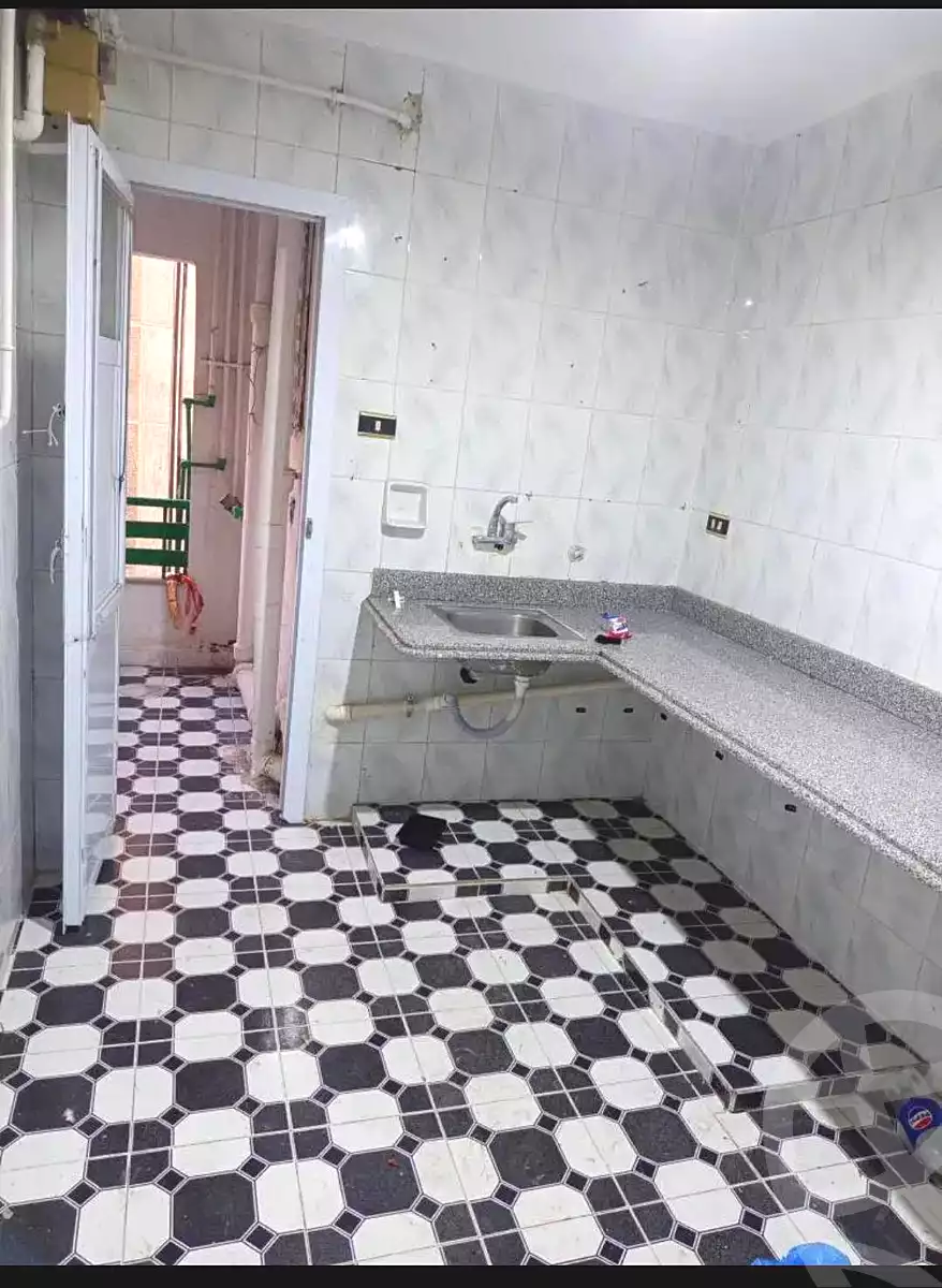 https://aqarmap.com.eg/ar/listing/7073338-for-rent-alexandria-al-agamy-bw-ywsf
