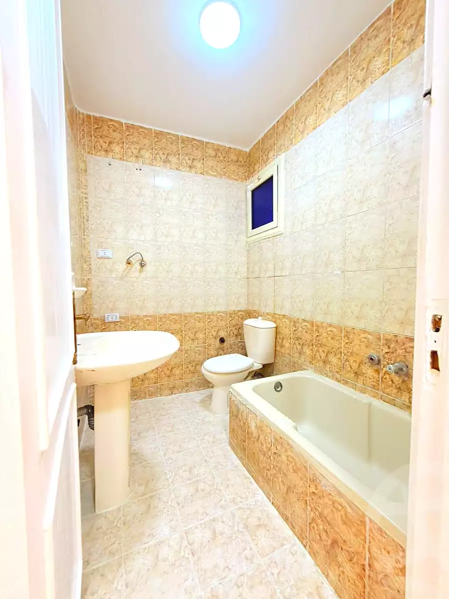https://aqarmap.com.eg/en/listing/7073361-for-sale-alexandria-al-agamy-shataa-el-nakheel