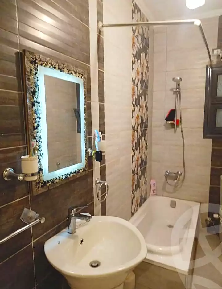 https://aqarmap.com.eg/ar/listing/7073301-for-sale-cairo-elnozha-Streettt-27