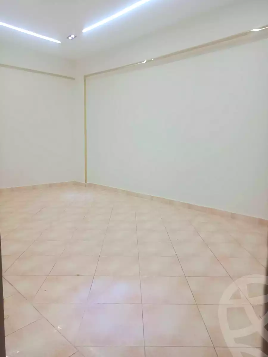 https://aqarmap.com.eg/ar/listing/7073548-for-sale-alexandria-al-agamy-el-hanouvel