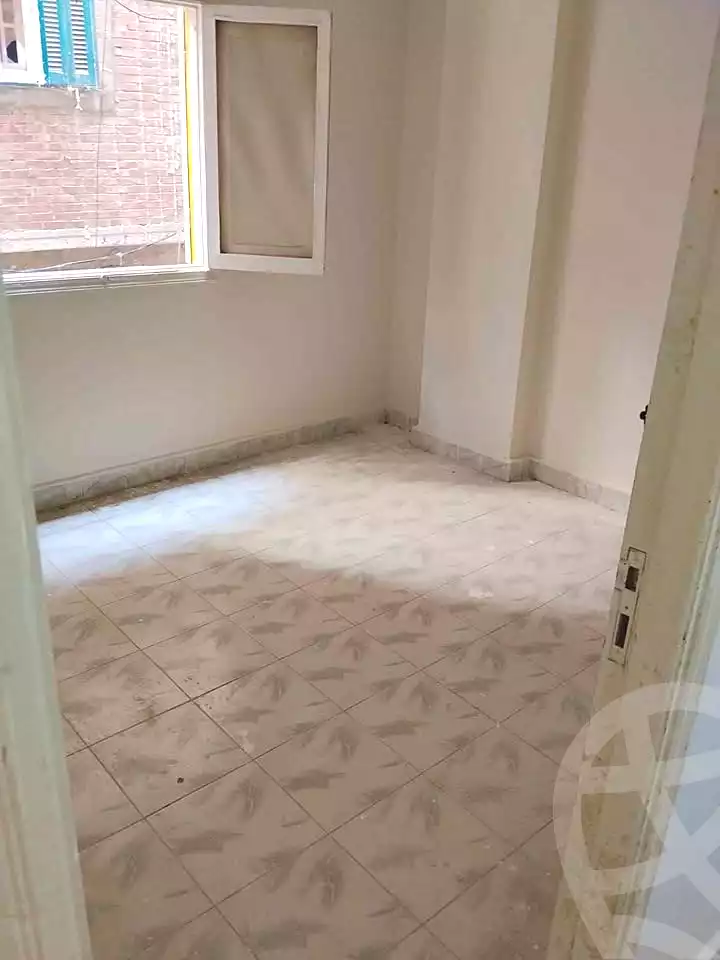 https://aqarmap.com.eg/en/listing/7074397-for-sale-alexandria-al-agamy-el-hanouvel-radwan-st