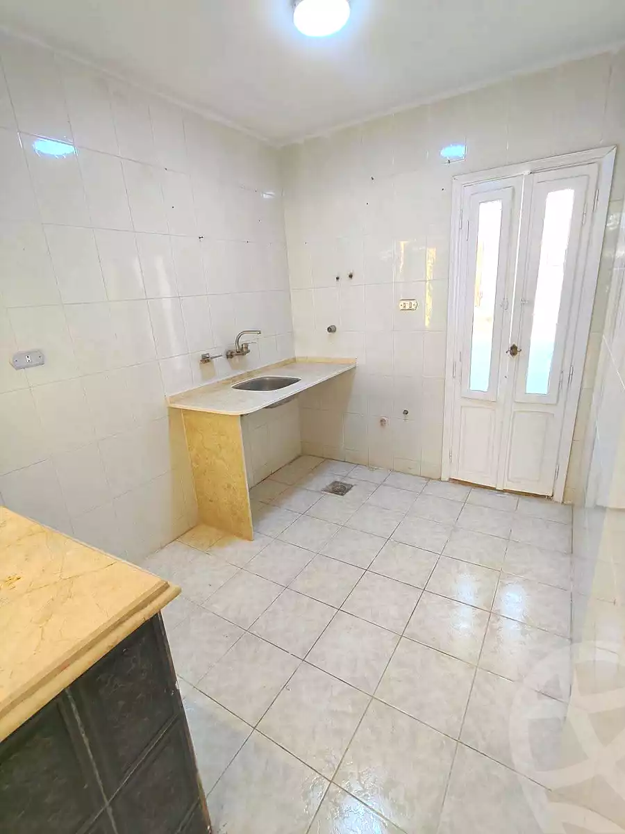 https://aqarmap.com.eg/ar/listing/7074797-for-sale-alexandria-al-agamy-shataa-el-nakheel