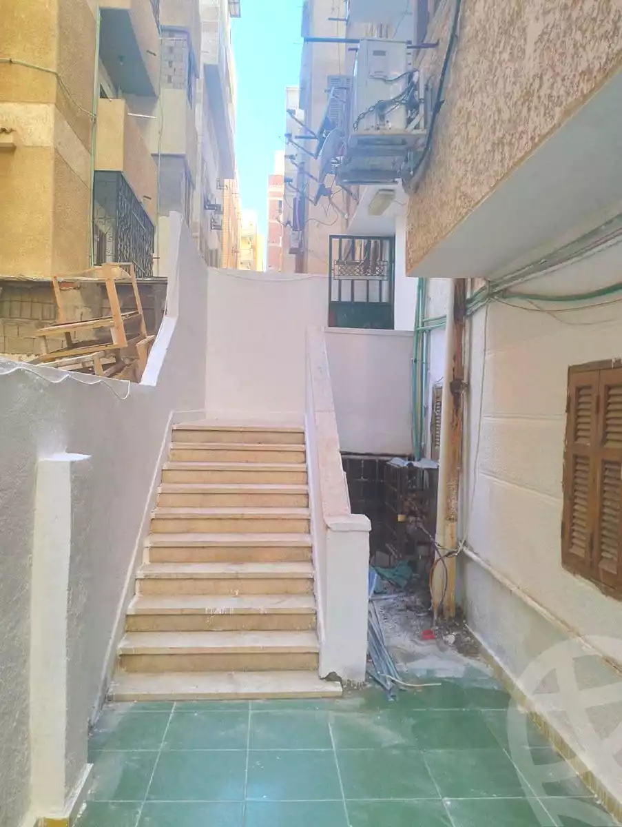 https://aqarmap.com.eg/en/listing/7074890-for-sale-alexandria-al-agamy-shataa-el-nakheel