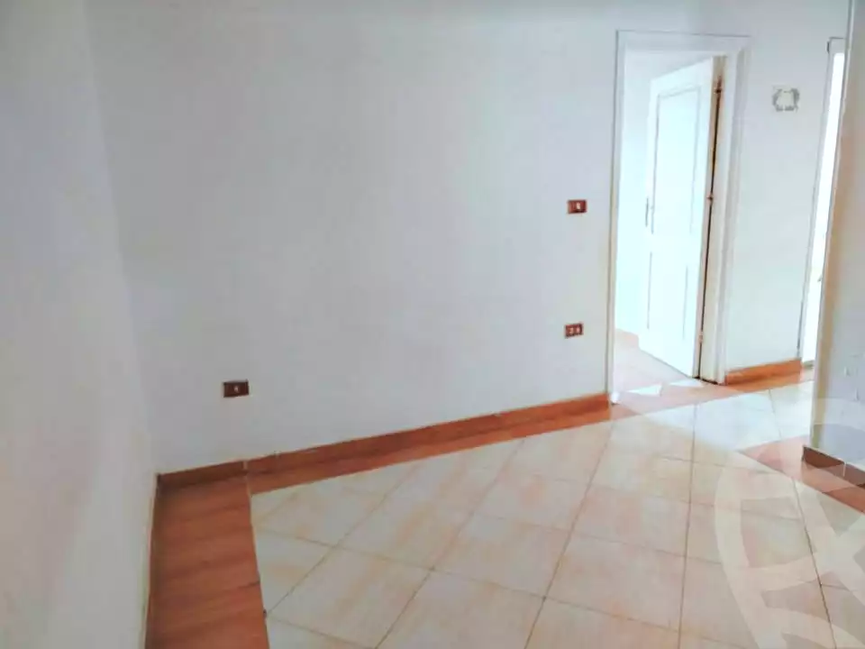 https://aqarmap.com.eg/ar/listing/7075060-for-rent-cairo-helwan-el-ezba-el-qebliah-ragheb-st