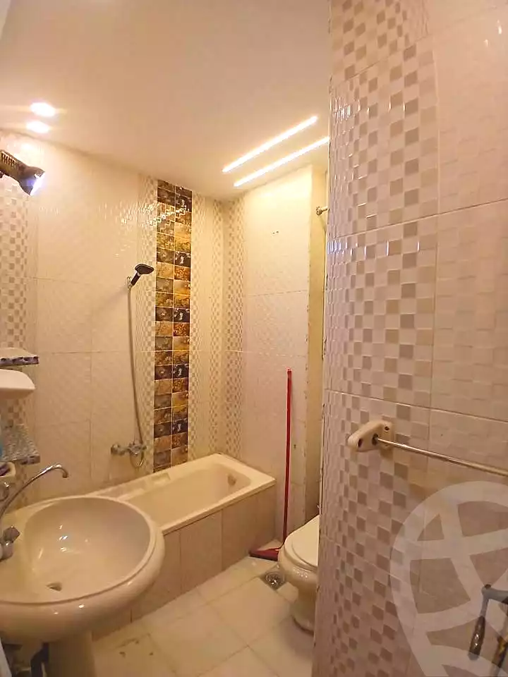 https://aqarmap.com.eg/ar/listing/7074325-for-sale-alexandria-al-agamy-lbytsh-bianchiii