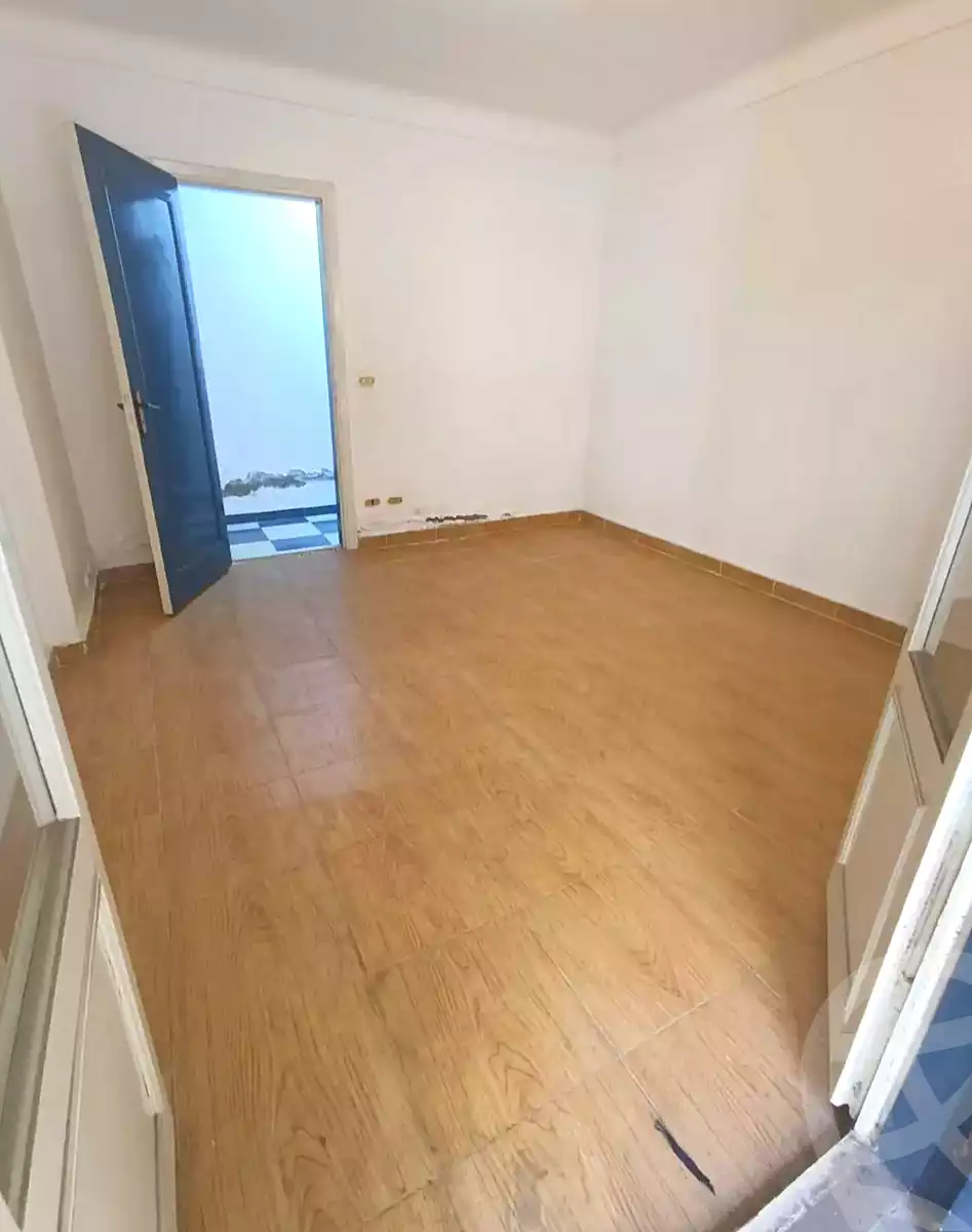 https://aqarmap.com.eg/ar/listing/7075404-for-sale-alexandria-el-asafra-l-sfr-bhry-el-geish-rd