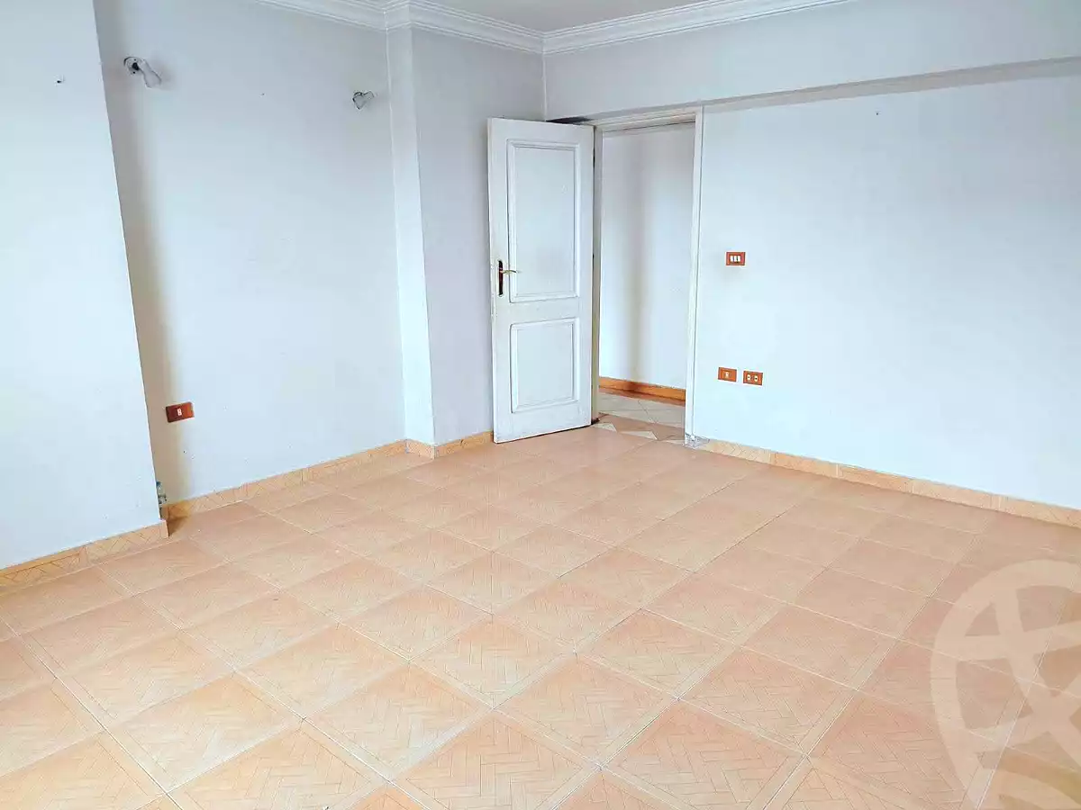 https://aqarmap.com.eg/en/listing/7076453-for-rent-cairo-helwan-el-ezba-el-qebliah-ragheb-st