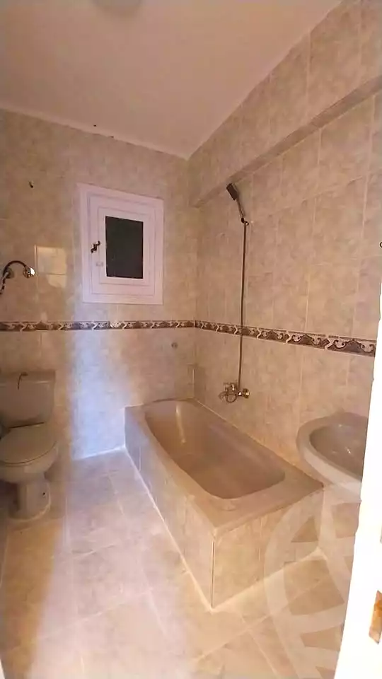 https://aqarmap.com.eg/ar/listing/7076971-for-sale-alexandria-al-agamy-shataa-el-nakheel