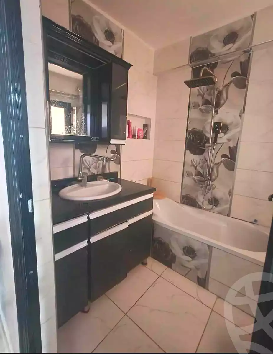 https://aqarmap.com.eg/ar/listing/7077162-for-sale-alexandria-lsywf-el-seyouf-qebly