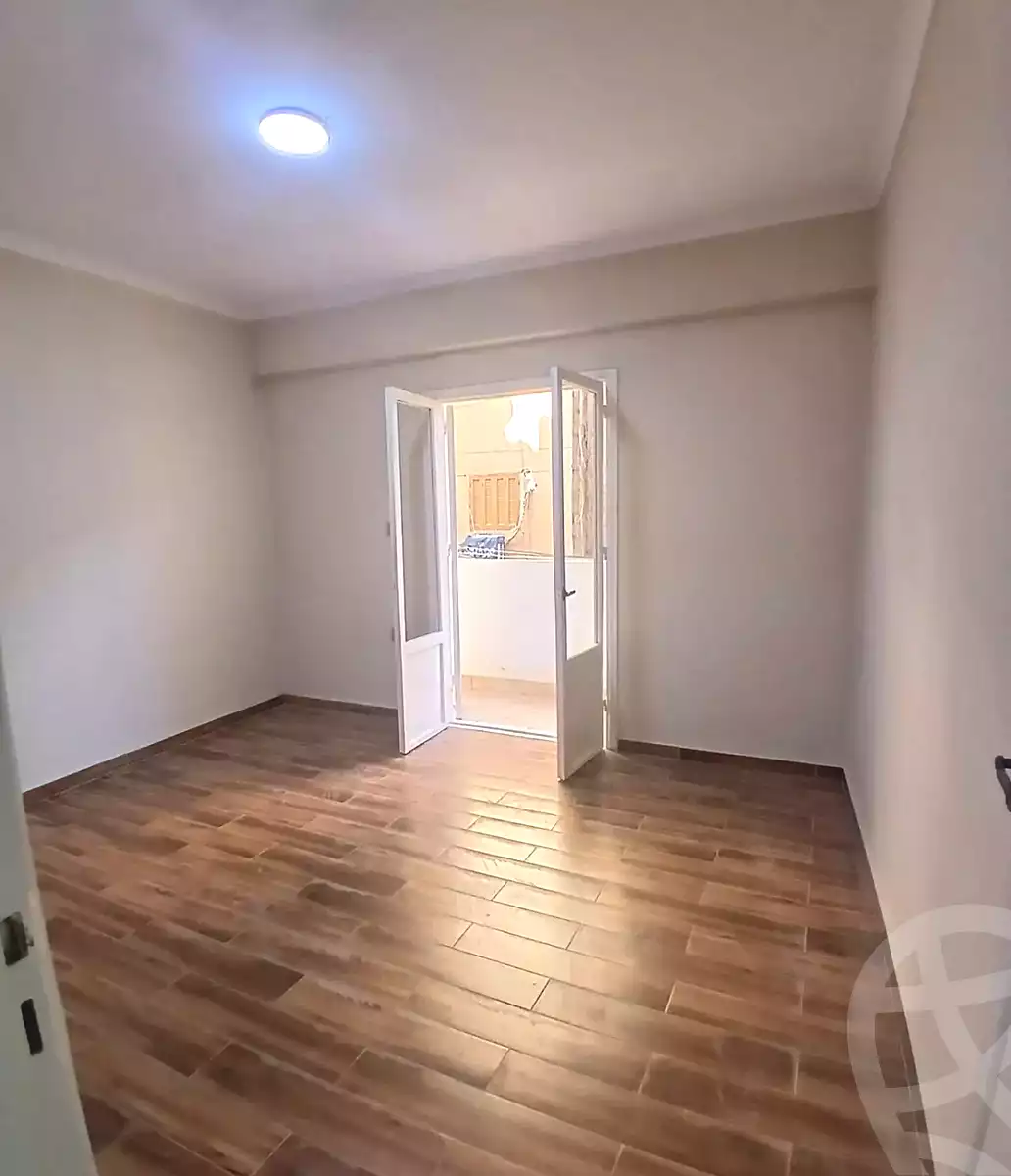 https://aqarmap.com.eg/ar/listing/7077491-for-sale-alexandria-el-asafra-ahmed-tiesser-st