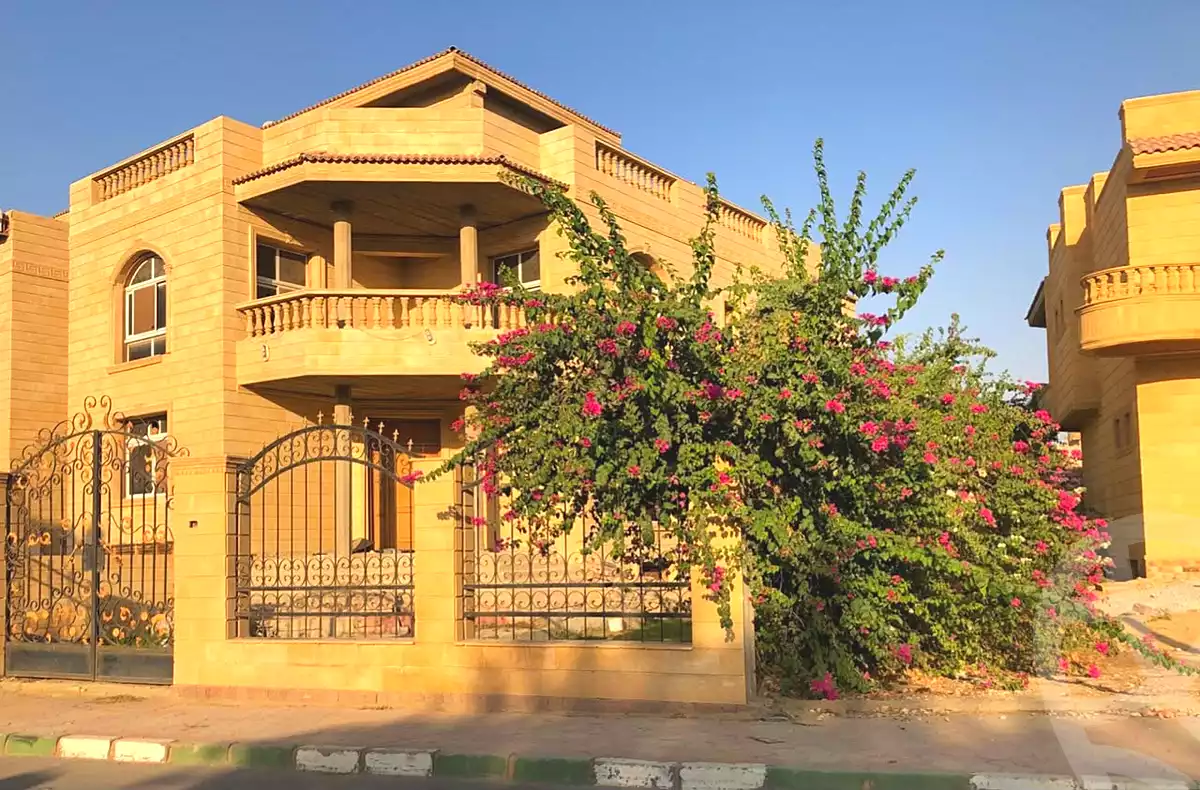 https://aqarmap.com.eg/ar/listing/7077929-for-sale-cairo-new-cairo-compounds-cairo-new-cairo-compounds-kattameya-heights