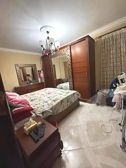 https://aqarmap.com.eg/en/listing/7078117-for-sale-cairo-helwan-mahmoud-zaki-st