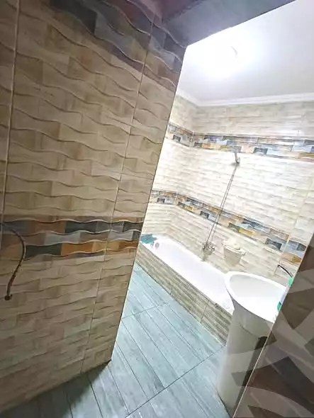 https://aqarmap.com.eg/en/listing/7078150-for-sale-cairo-helwan-ahmed-enci-st