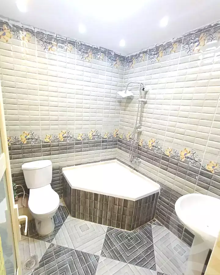 https://aqarmap.com.eg/en/listing/7078454-for-sale-alexandria-al-agamy-el-hanouvel