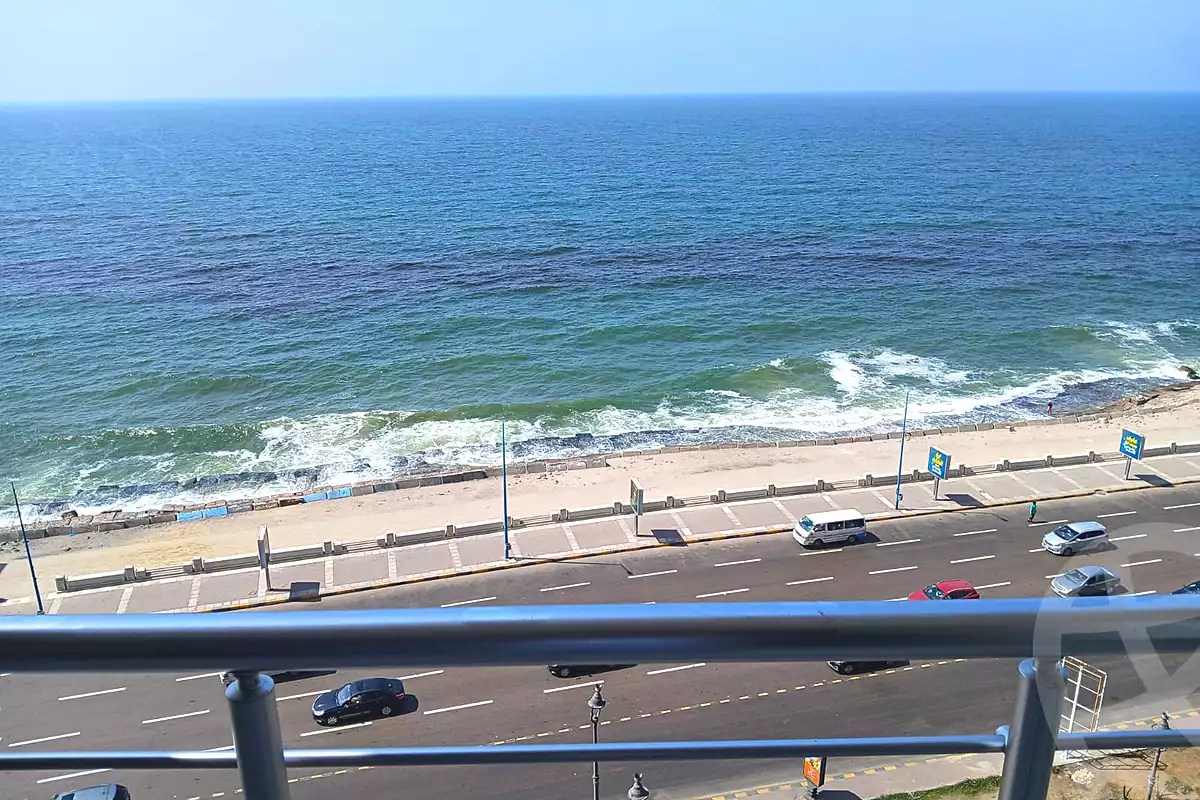 https://aqarmap.com.eg/ar/listing/7078548-for-sale-alexandria-camp-cesar-el-gaish-rd