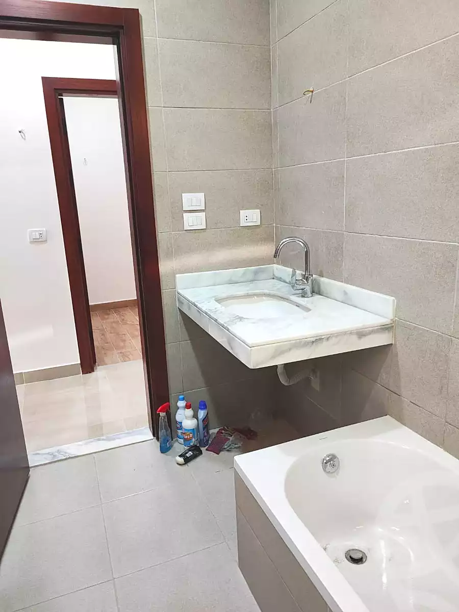 https://aqarmap.com.eg/ar/listing/7078565-for-rent-cairo-new-cairo-el-yassamin-el-yasmeen-8