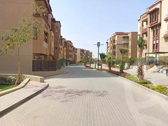 https://aqarmap.com.eg/ar/listing/7078808-for-sale-sharqia-zagazig-zagazig-city-ghasham-rd