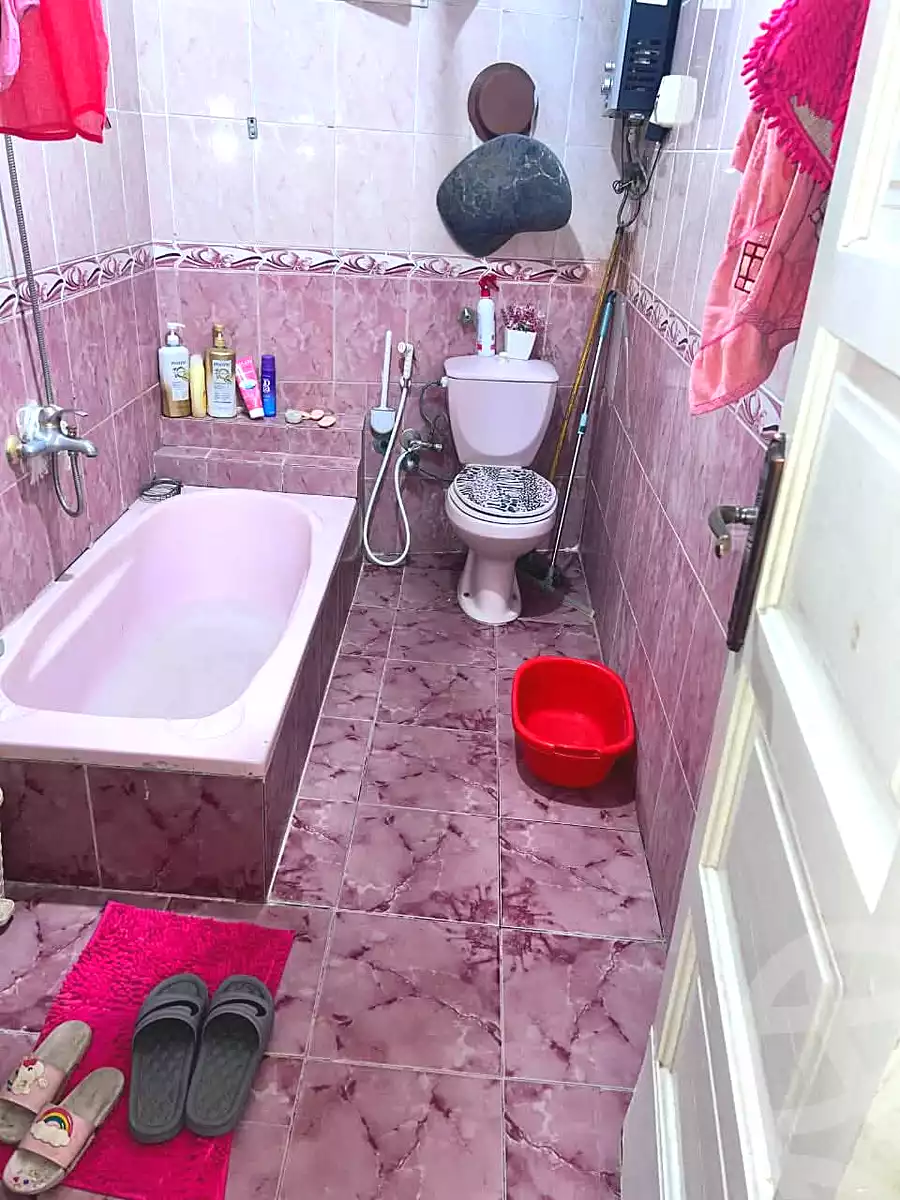 https://aqarmap.com.eg/en/listing/7079007-for-sale-alexandria-alhadara-new-el-hadra-al-gemezi-st