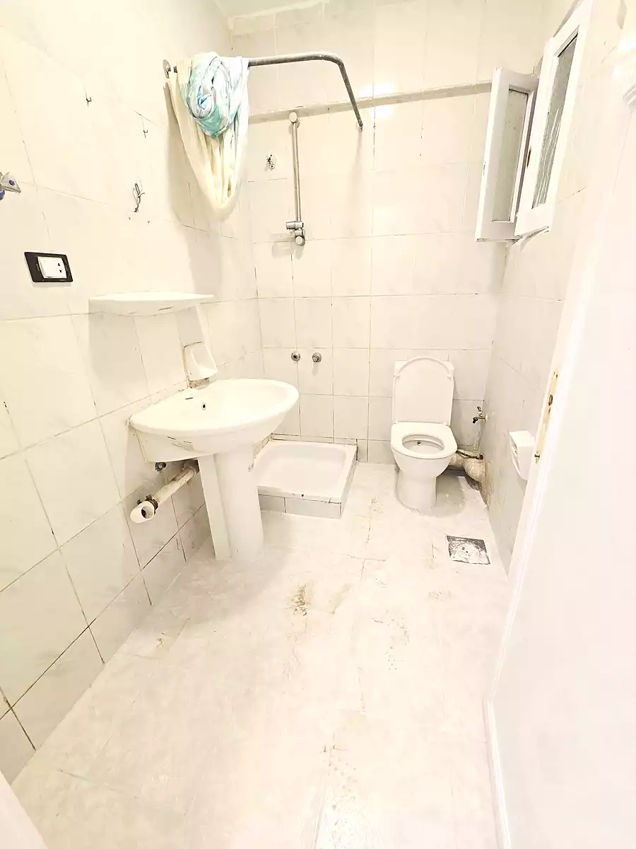 https://aqarmap.com.eg/en/listing/7079031-for-sale-alexandria-al-agamy-el-kilo-21