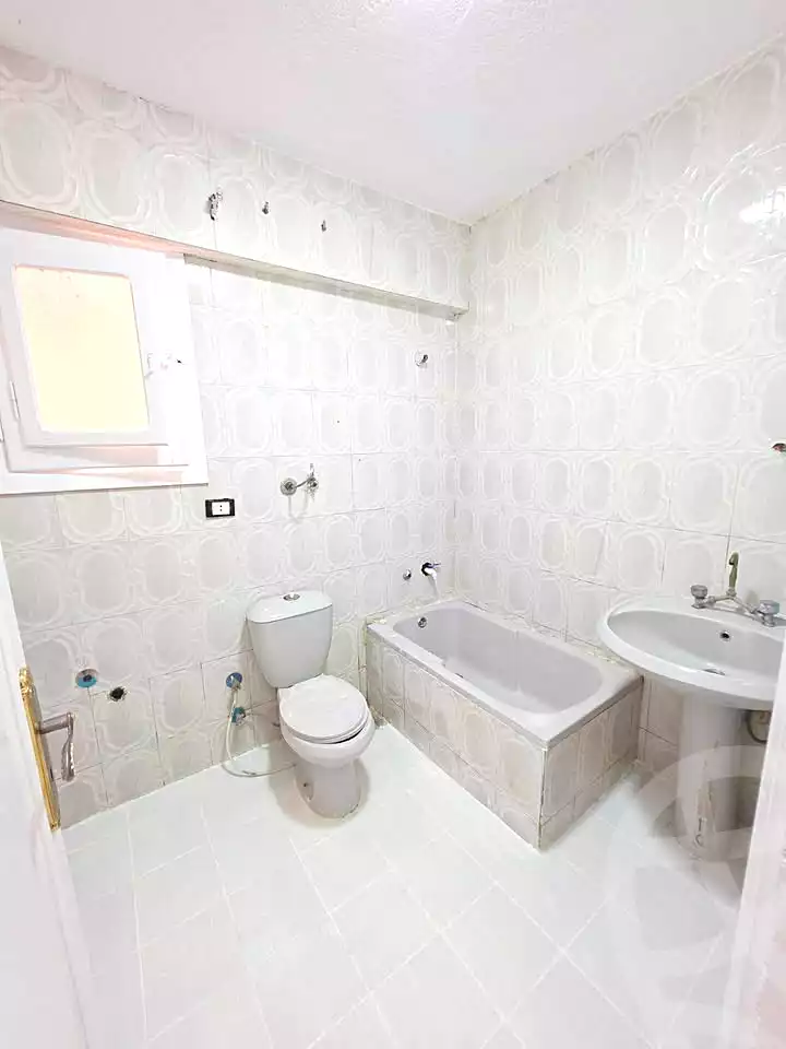 https://aqarmap.com.eg/ar/listing/7079333-for-sale-alexandria-al-agamy-shataa-el-nakheel