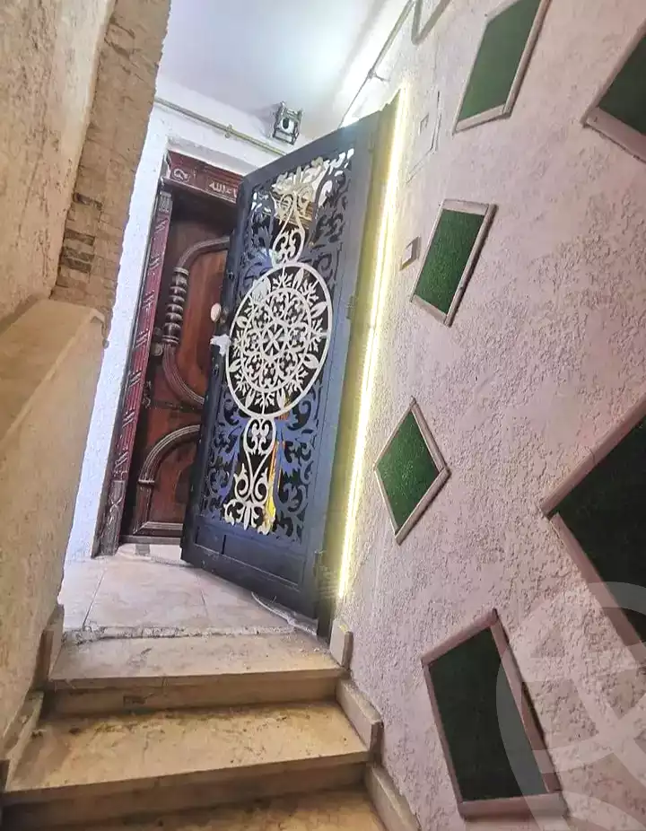 https://aqarmap.com.eg/en/listing/7079777-for-sale-alexandria-al-agamy-el-hanouvel-radwan-st