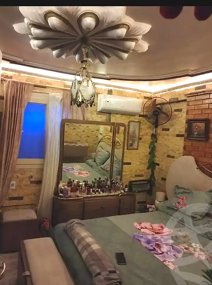 https://aqarmap.com.eg/en/listing/7079777-for-sale-alexandria-al-agamy-el-hanouvel-radwan-st