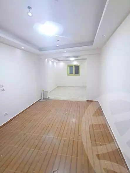 https://aqarmap.com.eg/ar/listing/7079974-for-sale-alexandria-el-asafra-shr-45