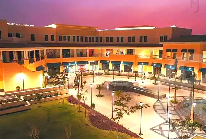 https://aqarmap.com.eg/ar/listing/7080321-for-sale-cairo-new-cairo-lrhb-city-malls-and-markets