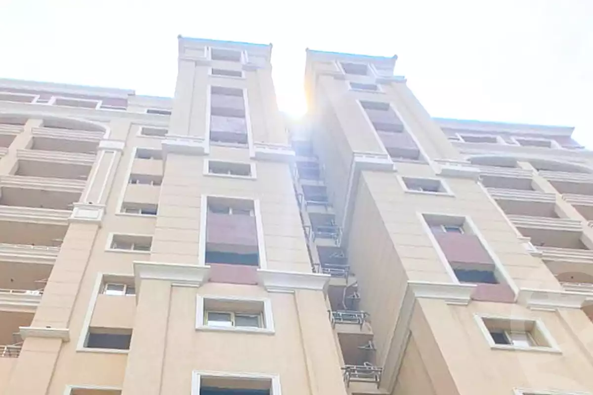 https://aqarmap.com.eg/en/listing/7080388-for-sale-alexandria-sawary-compounds-first-avenue-compound-the-first-development