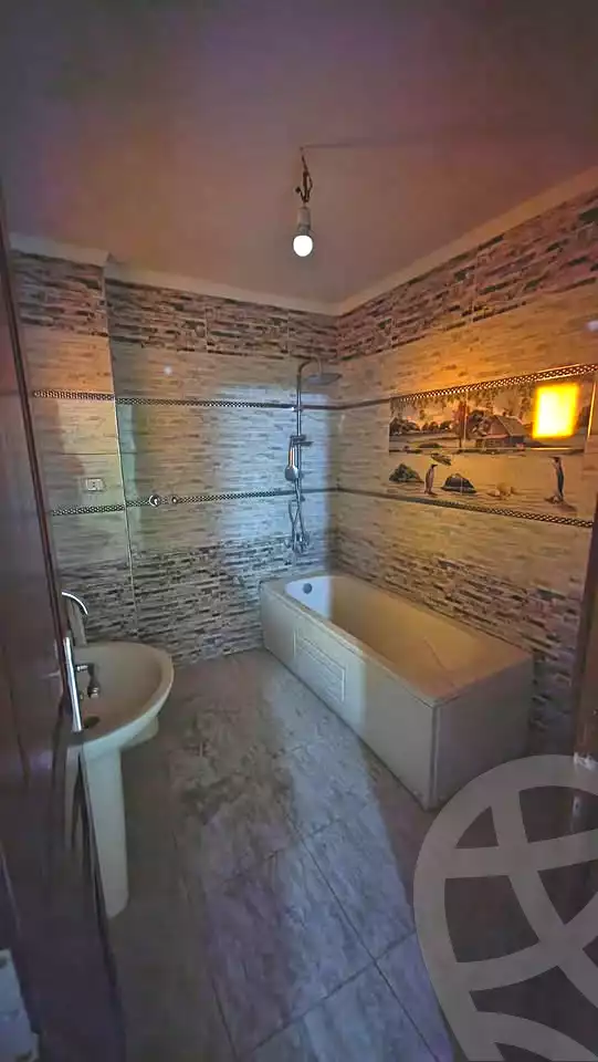 https://aqarmap.com.eg/ar/listing/7080620-for-rent-cairo-helwan-helwan-el-sharkeya-thabit-basha-st