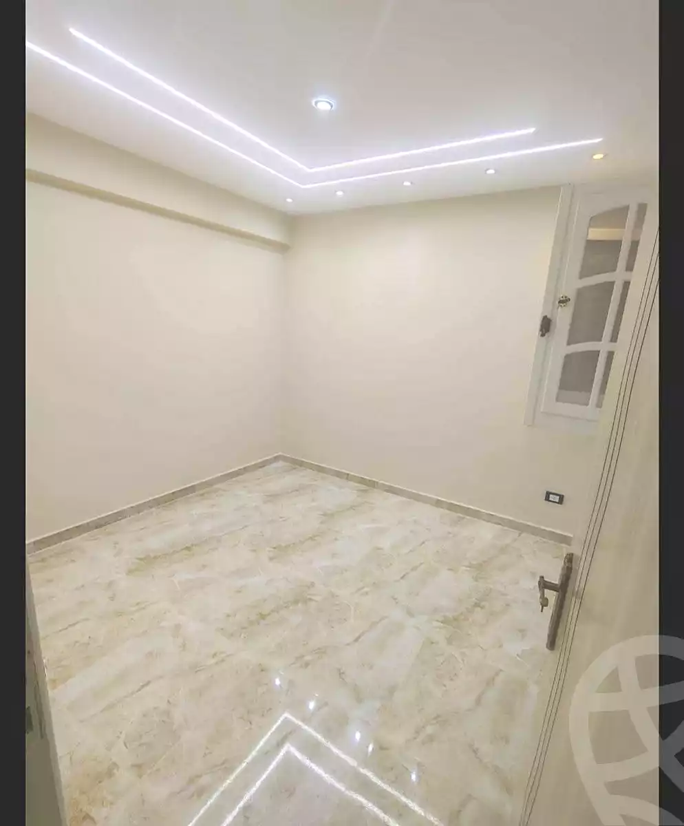 https://aqarmap.com.eg/en/listing/7080824-for-sale-alexandria-al-agamy-el-hanouvel-kasr-al-quiri-st-1
