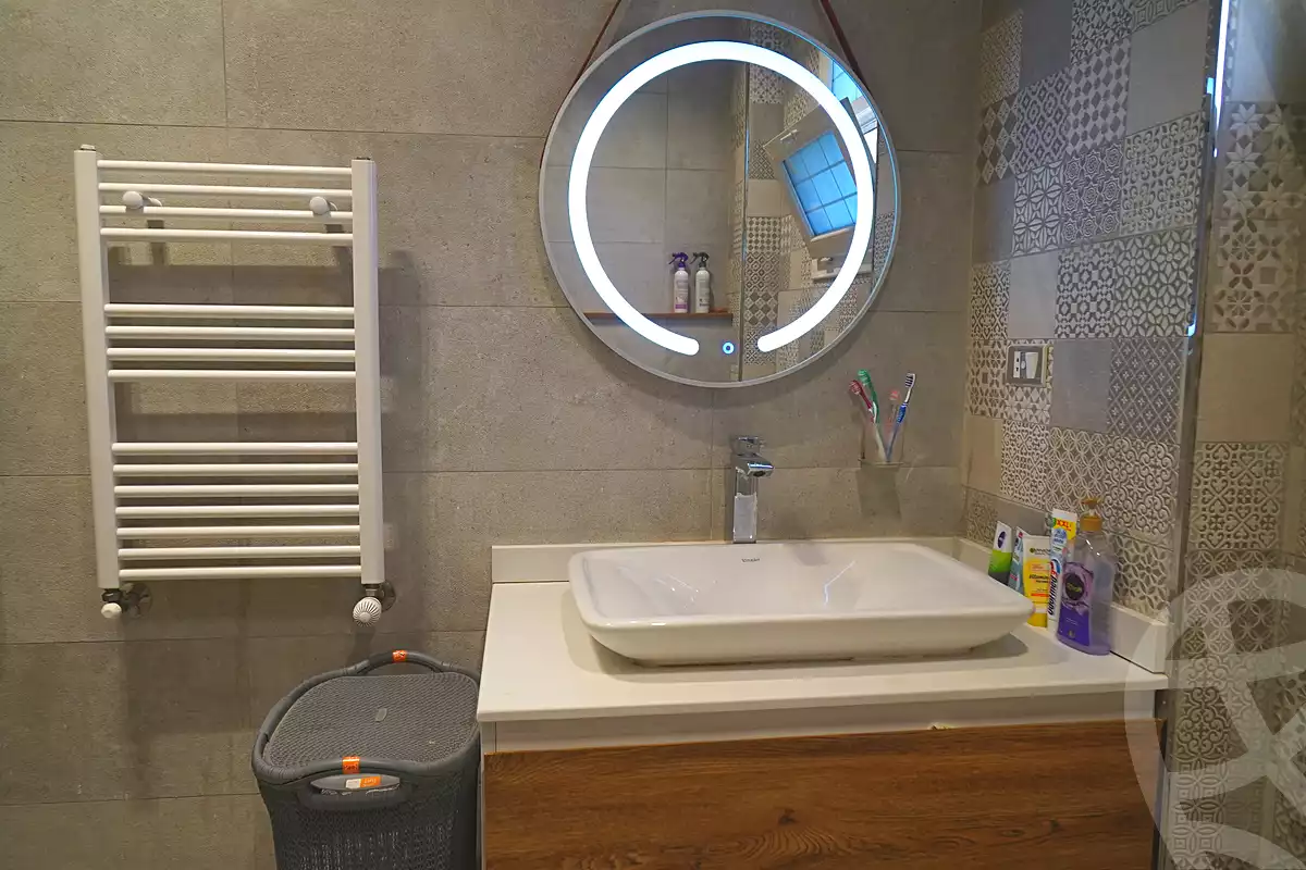 https://aqarmap.com.eg/ar/listing/7081213-for-sale-cairo-new-cairo-compounds-moon-valley-2