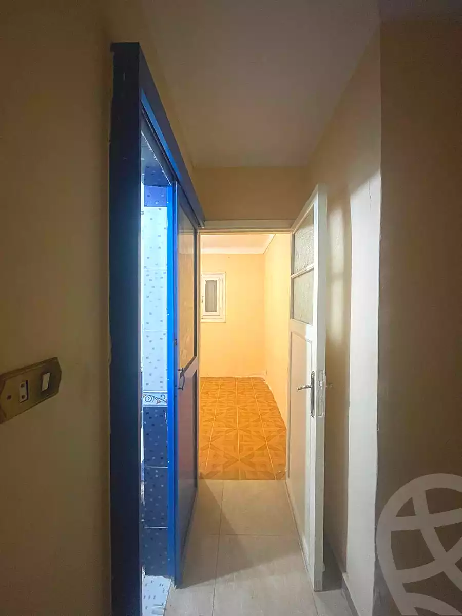 https://aqarmap.com.eg/ar/listing/7081628-for-rent-alexandria-ganaklis-shr-mrtdy-bsh