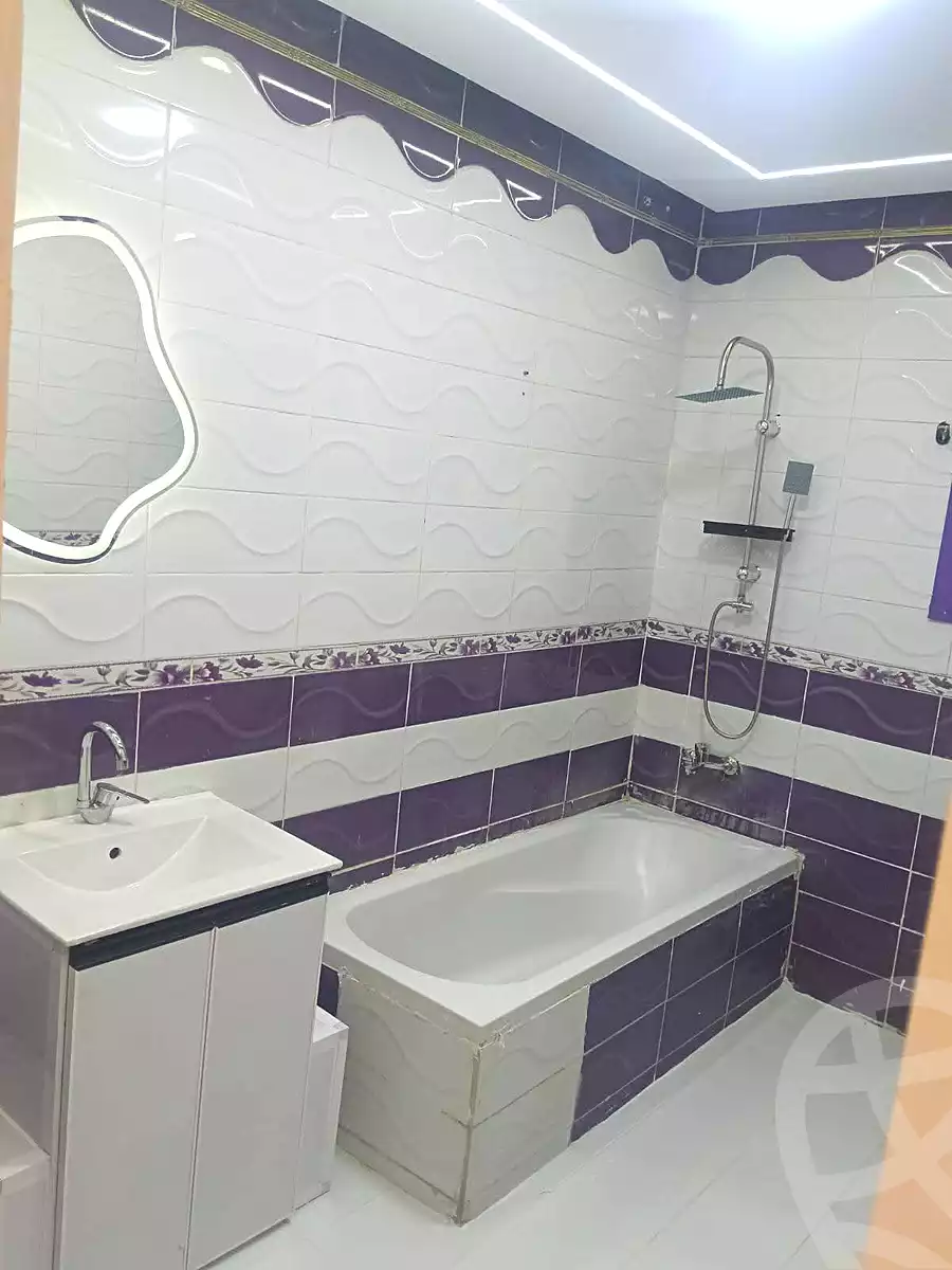 https://aqarmap.com.eg/en/listing/7081849-for-sale-alexandria-al-agamy-el-hanouvel-radwan-st