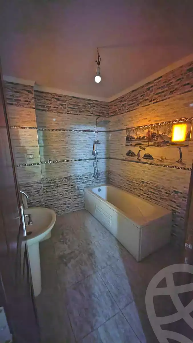 https://aqarmap.com.eg/ar/listing/7082474-for-rent-cairo-helwan-helwan-el-sharkeya-thabit-basha-st