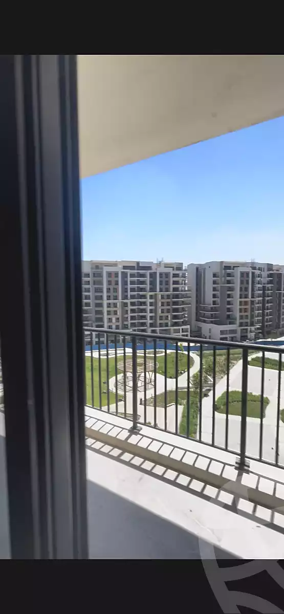 https://aqarmap.com.eg/ar/listing/7082600-for-rent-cairo-el-sheikh-zayed-city-compounds-zyd-wr-llttwyr-z-tower