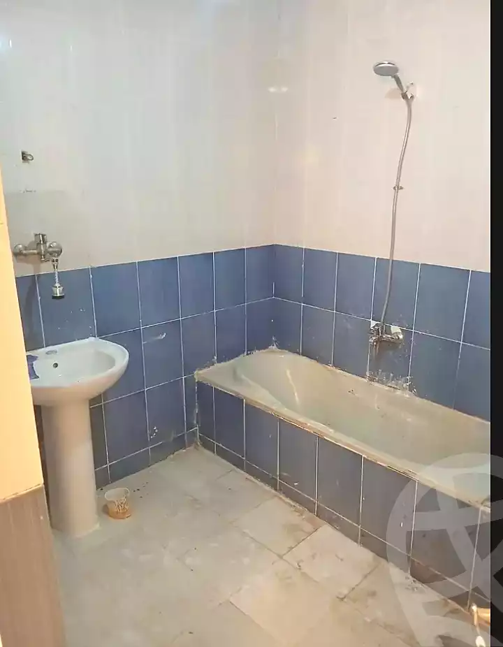 https://aqarmap.com.eg/en/listing/7082921-for-sale-alexandria-al-agamy-el-hanouvel-el-warsha-st