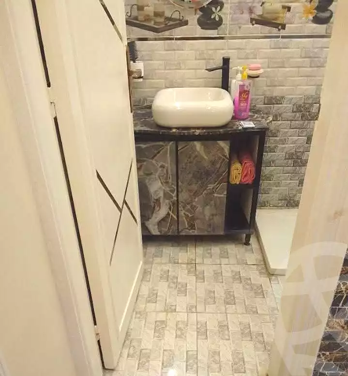 https://aqarmap.com.eg/ar/listing/7082989-for-sale-alexandria-al-agamy-lbytsh-bianchiii