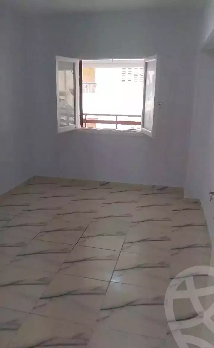 https://aqarmap.com.eg/ar/listing/7083146-for-sale-alexandria-al-agamy-el-hanouvel-radwan-st