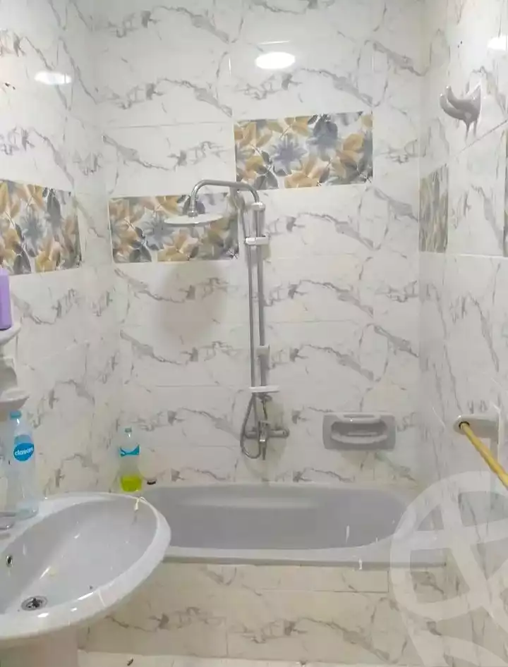 https://aqarmap.com.eg/ar/listing/7083285-for-sale-alexandria-al-agamy-el-hanouvel-radwan-st