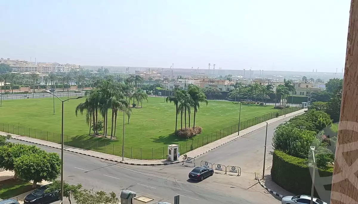 https://aqarmap.com.eg/ar/listing/7083354-for-sale-cairo-new-cairo-lrhb-city-phase-1-ahmed-shawqi-st