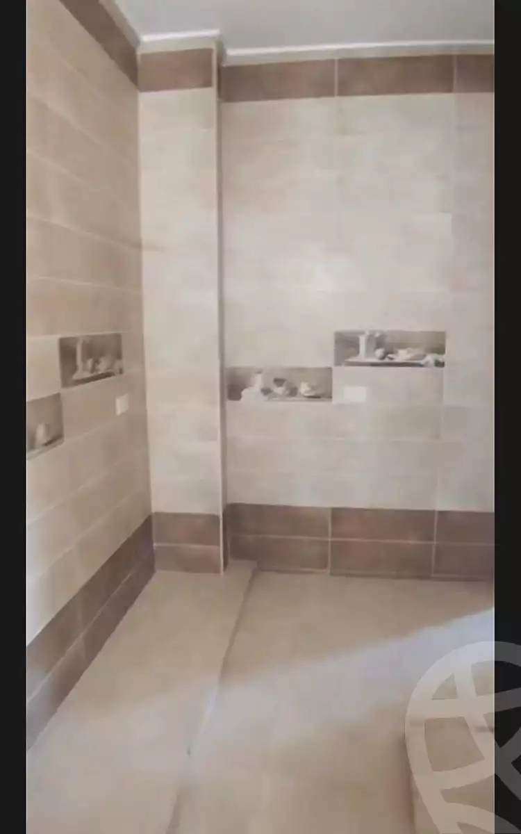 https://aqarmap.com.eg/ar/listing/7083411-for-sale-cairo-new-cairo-south-investors-al-gezira-st