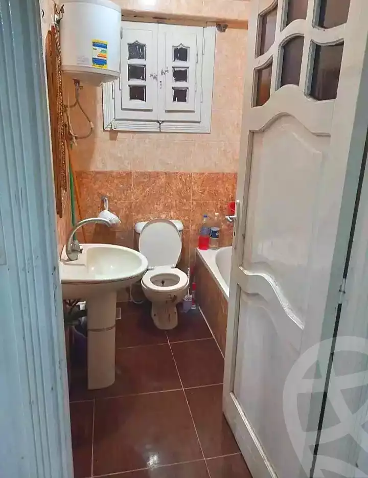 https://aqarmap.com.eg/ar/listing/7083470-for-sale-alexandria-al-agamy-lbytsh-el-hanafeya-st