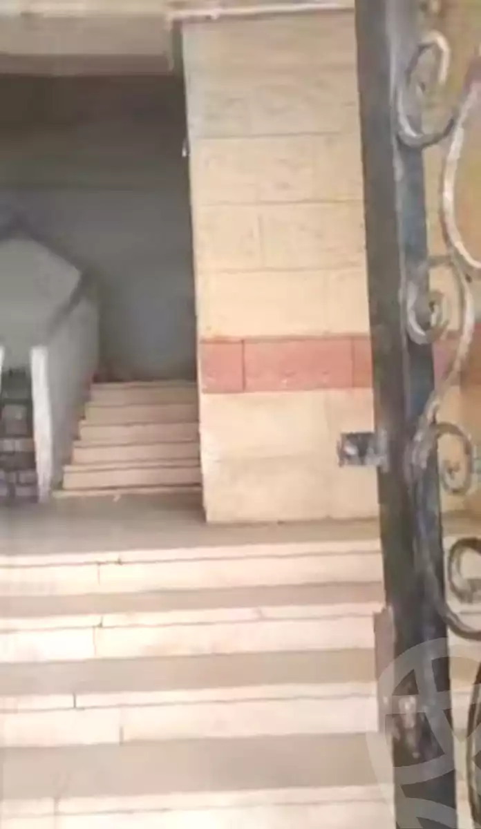 https://aqarmap.com.eg/en/listing/7083669-for-sale-alexandria-al-agamy-el-hanouvel-el-warsha-st