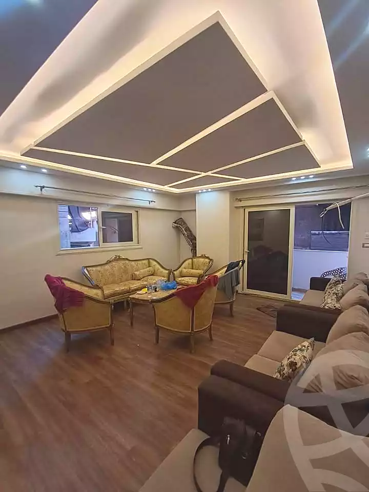https://aqarmap.com.eg/ar/listing/7084046-for-sale-alexandria-el-asafra-shr-45
